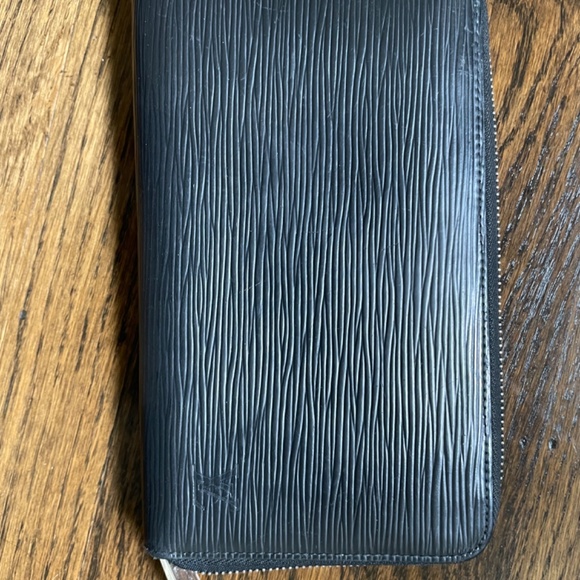 Louis Vuitton wallet - Picture 9 of 14